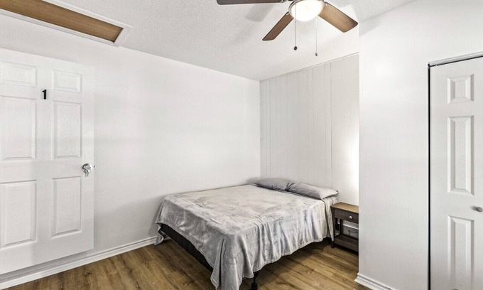 La Marque House | Private Room #1 near Texas City