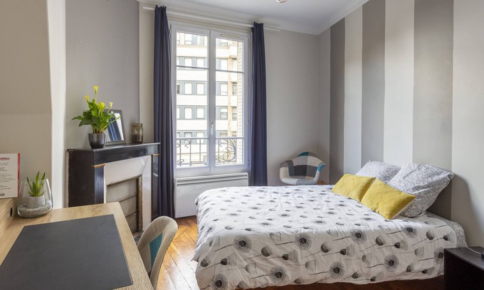 Faubourg de l'Arche Bed & Breakfast | Private Room - Courbeboie