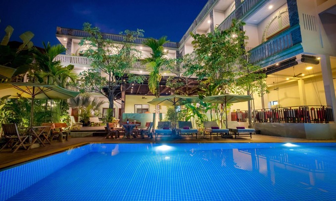 Siem Reap Hotel | Private room with consist of 10 bedrooms for maximum 20 persons