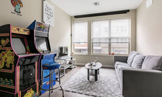 Getty Square Apartment | Private room with its own private bathroom