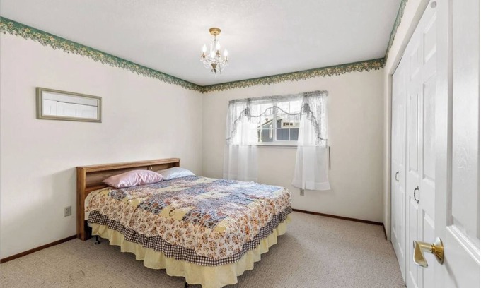 Marina House | Private Room with Share Bathroom and Kitchen
