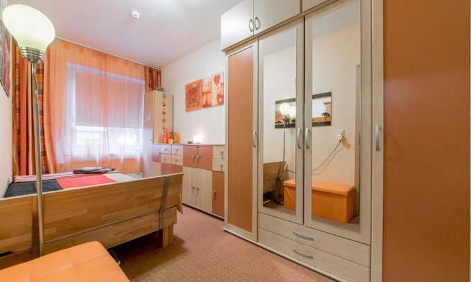 Buchholz-Kleefeld House | Private Rooms