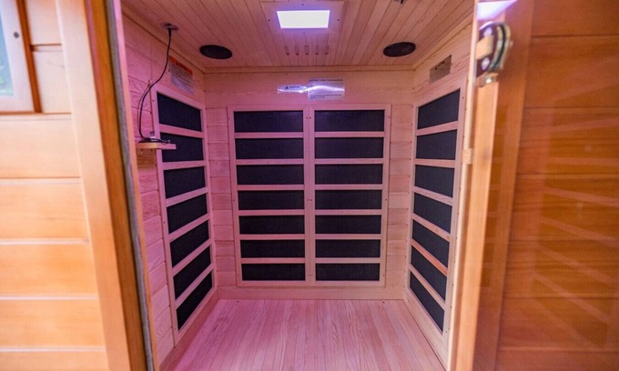 Raleigh House | Private Sauna | Arcade | Lg Yard