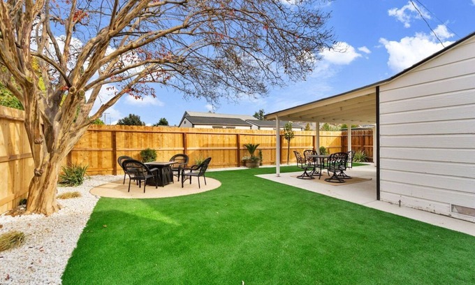 Tower District House | Private Studio/Guest House