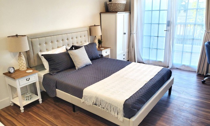 Delray Beach Apartment | Private Studio located Close to Atlantic Blvd with everything you need