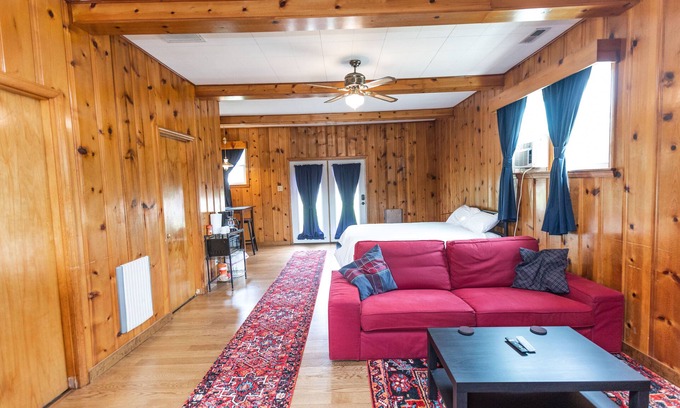 Candler House | Private suite/full bath15 minutes to downtown Asheville