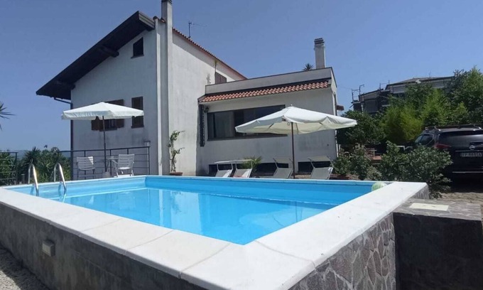 Naso Villa | Private villa with pool 15 minutes from the sea on a Capo d'Orlando hills
