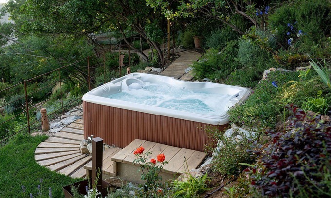 Seravezza Villa | Private Villa with sauna, WIFI, A/C, hot tub, balcony, panoramic view, close to Forte Dei Marmi