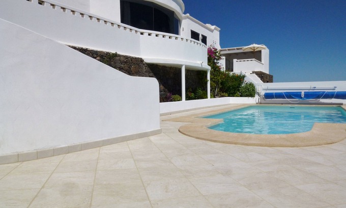 Nazaret Villa | Private villa with stunning views and heated pool