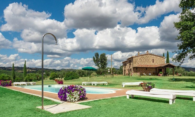 Manciano Villa | Private Villa with WIFI, A/C, private pool, TV, terrace, pets allowed, panoramic view, parking