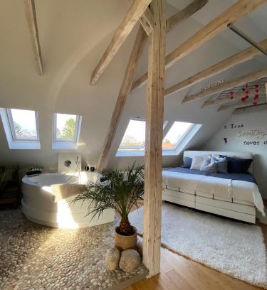 Burgaltendorf Apartment | private Wellness Suiten mit Whirlpool