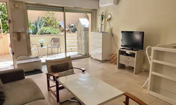 Le Suquet Apartment | Proche du Centre, de la rue D'antibes et du Marché Forville à Canne