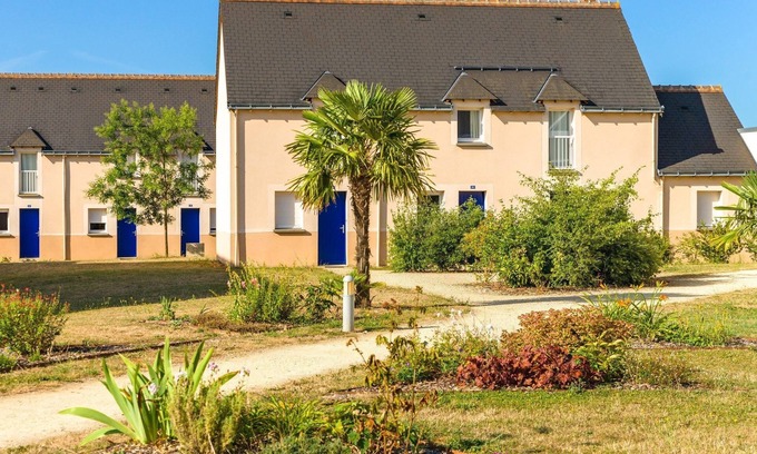 Azay-le-Rideau House | Proche du Château ! Maisonette avec accès Piscine