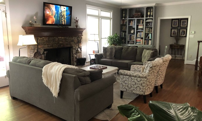 Hoover House | Professional & Family Extended Stay in Hoover.