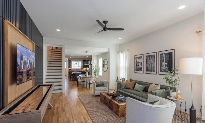 Eighth Avenue House | Professionally Designed 4BR | Hot Tub, Rooftop Lounge, Games & Backyard Vibes