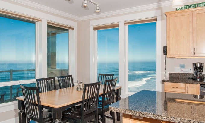 Lincoln City Condo | Promo! Top Floor Corner Condo, Oceanfront, Private Hot Tub, Indoor Pool, Wifi