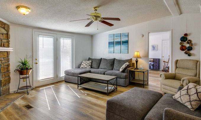 Hollands Landing House | Prosperity Vacation Rental ~ 1 Mi to Lake Murray!