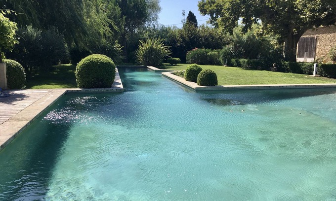 Senas Other | Provencal farmhouse from the 18th century located in the heart of the Alpilles.