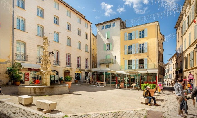 Forcalquier Apartment | Provence Au Coeur