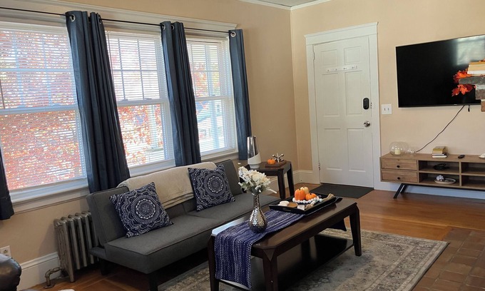 Elmhurst Apartment | Providence Getaway! 3 Bedrooms!