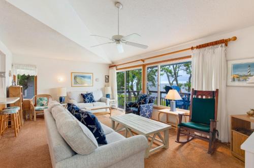 Duck House | PS-I -Swan Sea