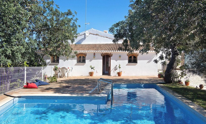 Fonte do Bispo Villa | Villa 'Casa Da Maria Teresa V2' with Shared Pool, Shared Terrace and Wi-Fi