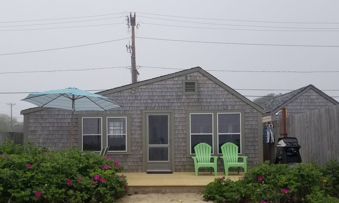 Nantucket Town House | Puddin, the cutest cottage on South Beach. The perfect get away for two.