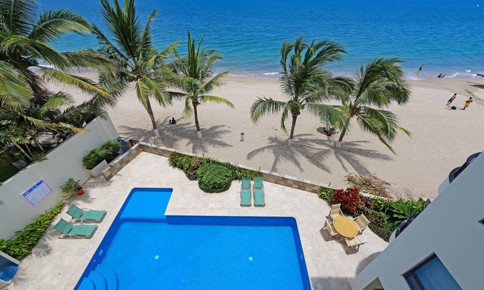 Colonia 5 de Diciembre Condo | 💙PUERTA AL MAR💙 DOWNTON-ON THE BEACH-DIRECT OCEAN VIEWS-POOL/WALK EVERYWHARE