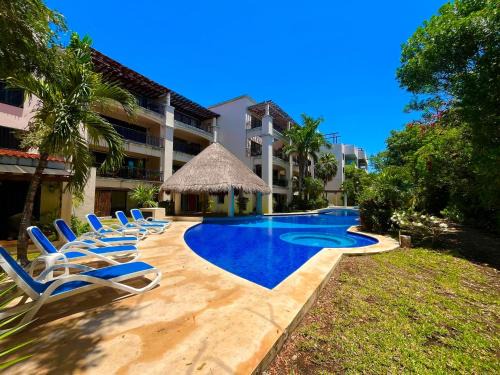 Puerto Aventuras Apartment | Puerto Aventuras Private Terrace and Golf View