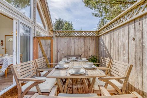 Pacific City House | Puffin Hollow - Meredith Lodging