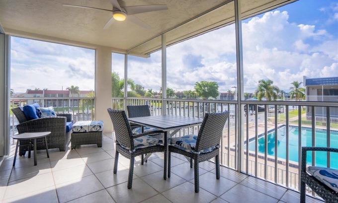 Punta Gorda Condo | Punta Gorda 2-Bedroom Canalfront Condo with Dock and Pool