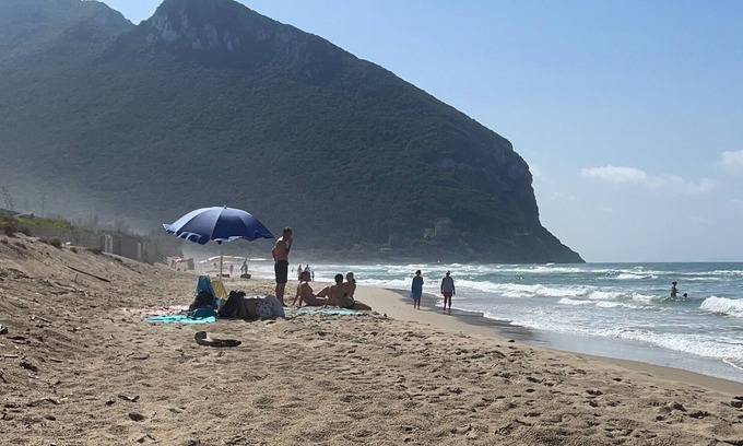 San Felice Circeo Villa | Punta Rossa, San Felice Circeo: Stunning 4-bedroom family vacation villa.
