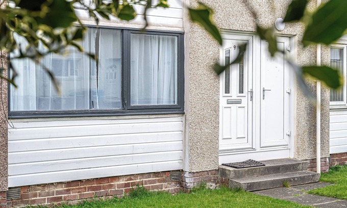 Rosyth House | Pure Home Rosyth Dockyard and South Fife by Three Bridges Apartments