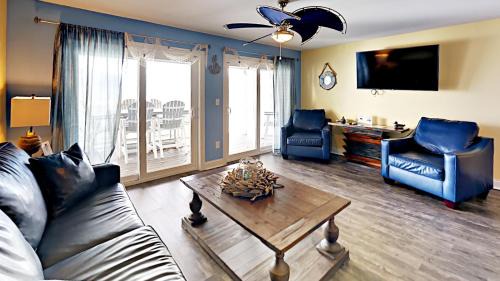Put-in-Bay House | Put-in-Bay Waterfront Condo #107