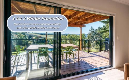 Surfdale House | Putaki Bay - Kereru Villa - Be My Guest Waiheke