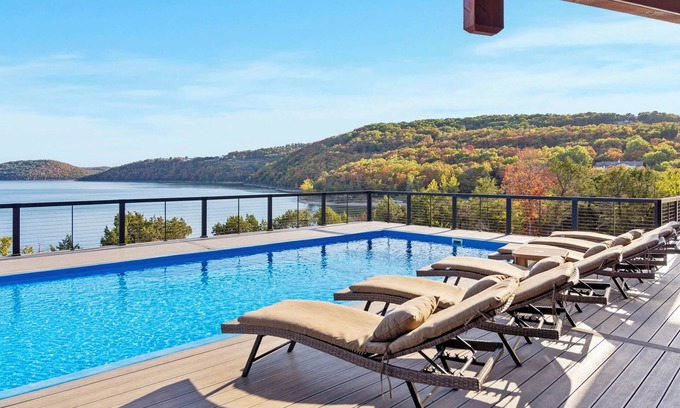 Lampe House | Pvt Outdoor Pool-Pvt HotTub-Breathtaking Lake Views & Access-New Build-Free Tickets