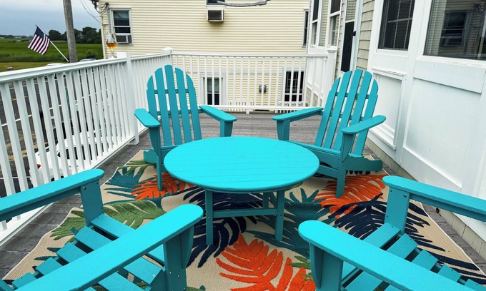 Salisbury House | Pvt West Facing Deck-Pro Design-AC-Beach Access