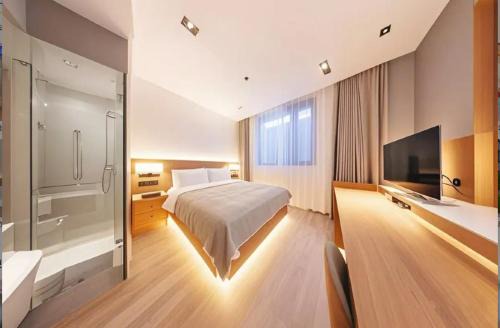 Downtown Beijing Hotel | Qiana Hotel Houhai Gulou Street Subway Station Branch