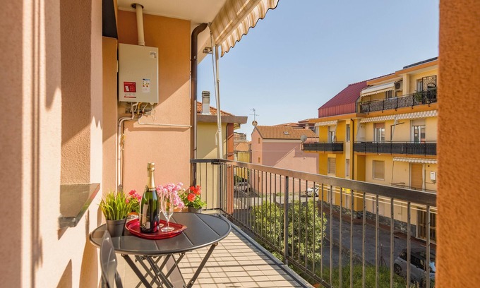 Loano Apartment | Quadri D'oro