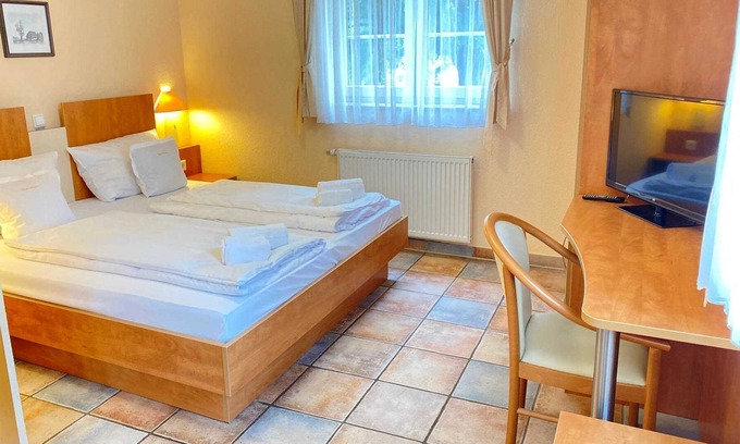 Rhein-Erft-Kreis District House | Quadruple room - HV Vintage Hotels & Investments GmbH