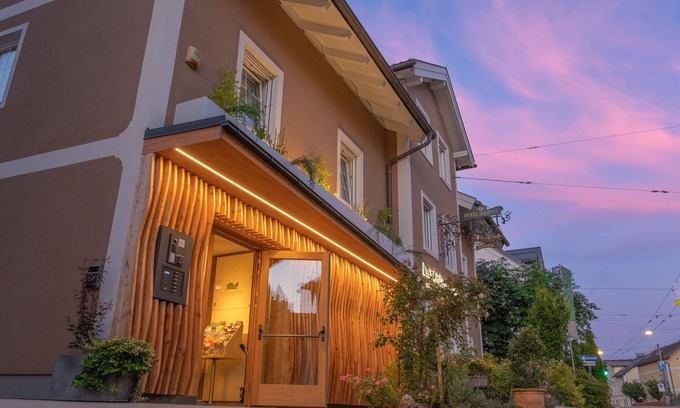 Maxglan Hotel | Quadruple room, non refundable - The Green Hotel zur Post