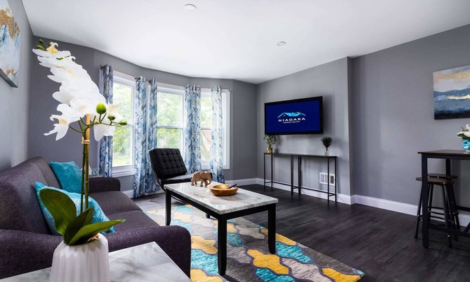 Downtown Niagara Falls Apartment | Quaint 1BR,1BA apartment near the Falls & Casino