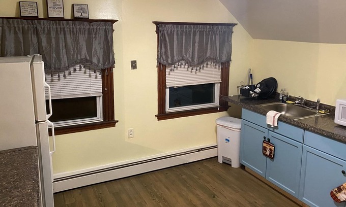 Hartford House | Quaint and comfortable 2 bedrooms in Hartford Hearts