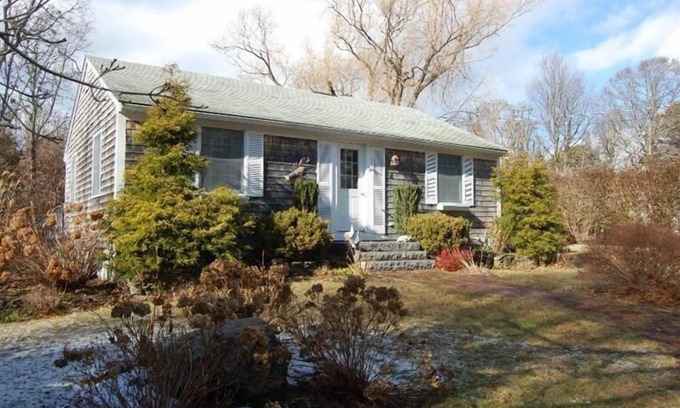 Orleans House | Quaint Cottage 4/10 Mile to Skaket Beach (1912)