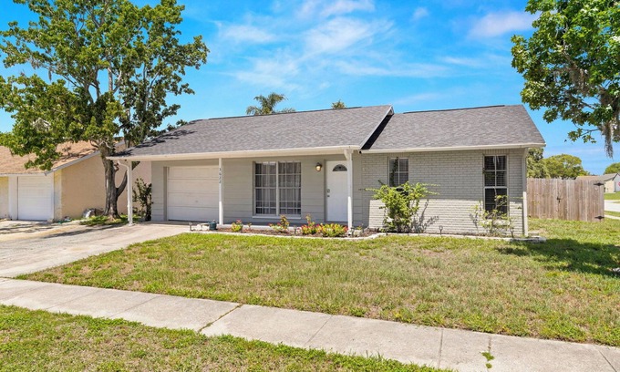 Seven Springs Homes House | Quaint Florida Escape-Entire Home