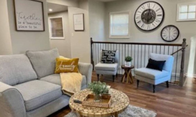 East Point House | Quaint home in a quiet neighborhood! Near airport!