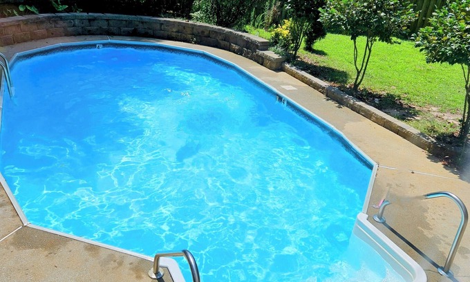 Columbia House | Quaint home w/Private Pool Near Lake Murray – Ideal for Families and Friends