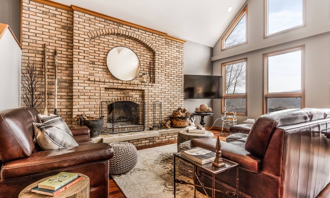 Hadley House | Quaint + Modern Lakeview Home on Sacandaga Lake