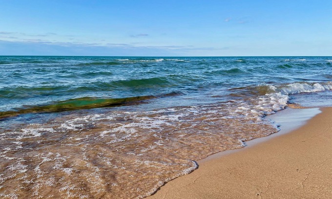 Miller Beach House | Quaint & Quiet Blocks From the Beach! | Smart Stays