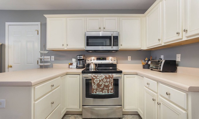 Wake Forest House | Quaint & quiet w/access to the Triangle, Pet Friendly